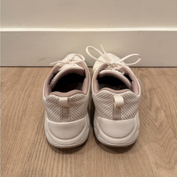 Skechers Women's Cream Sneakers - Picture 9 of 11